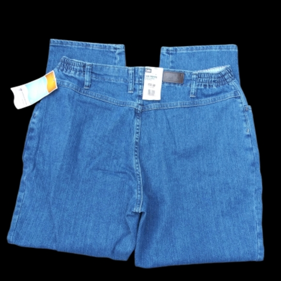 Lee Plus Size Relaxed Fit Stretch Jean Sz 16W P - Picture 7 of 8